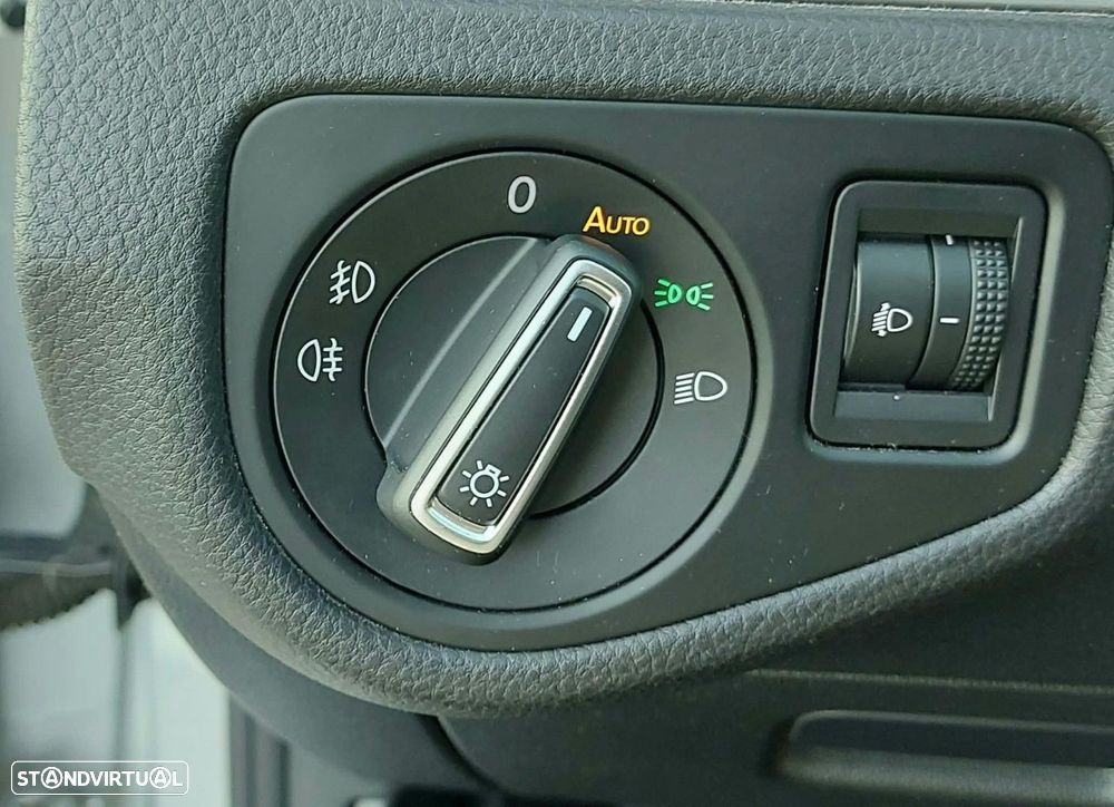 VW Golf 1.6 TDi GPS Edition - 41
