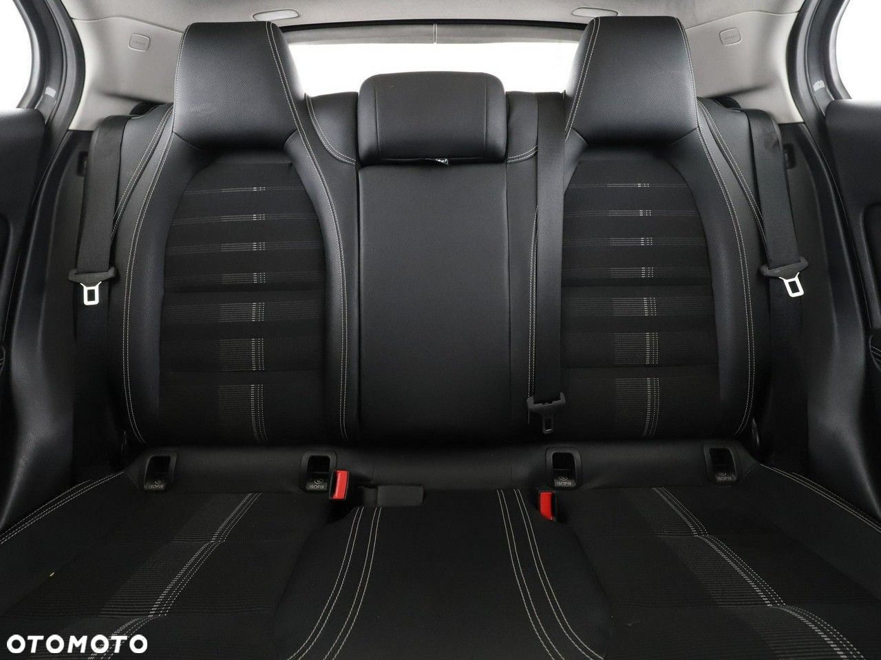 Mercedes-Benz GLA 220 4-Matic Style - 18