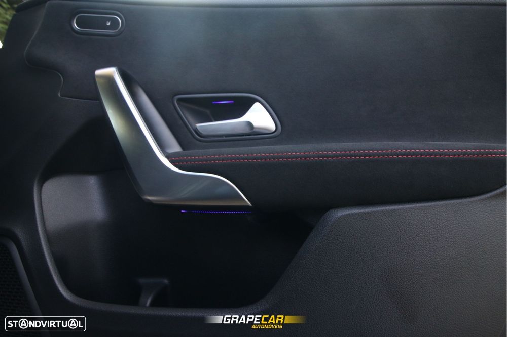 Mercedes-Benz A 180 d AMG Line - 24