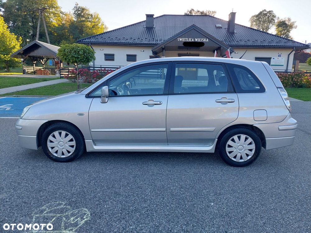Suzuki Liana 2004 photo 2