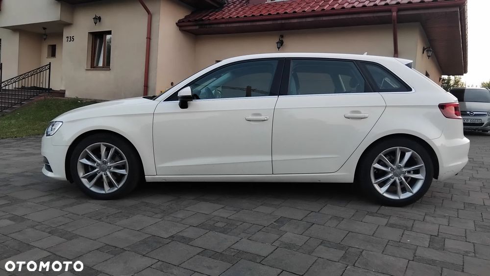 Audi A3 Sportback 1.6 TDI DPF Ambition - 2