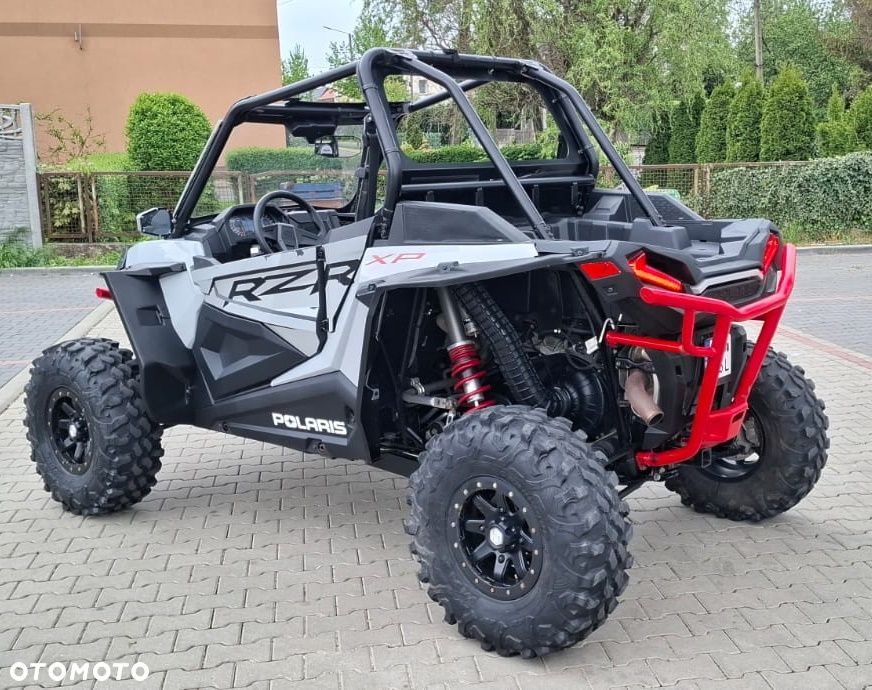 Polaris RZR - 8