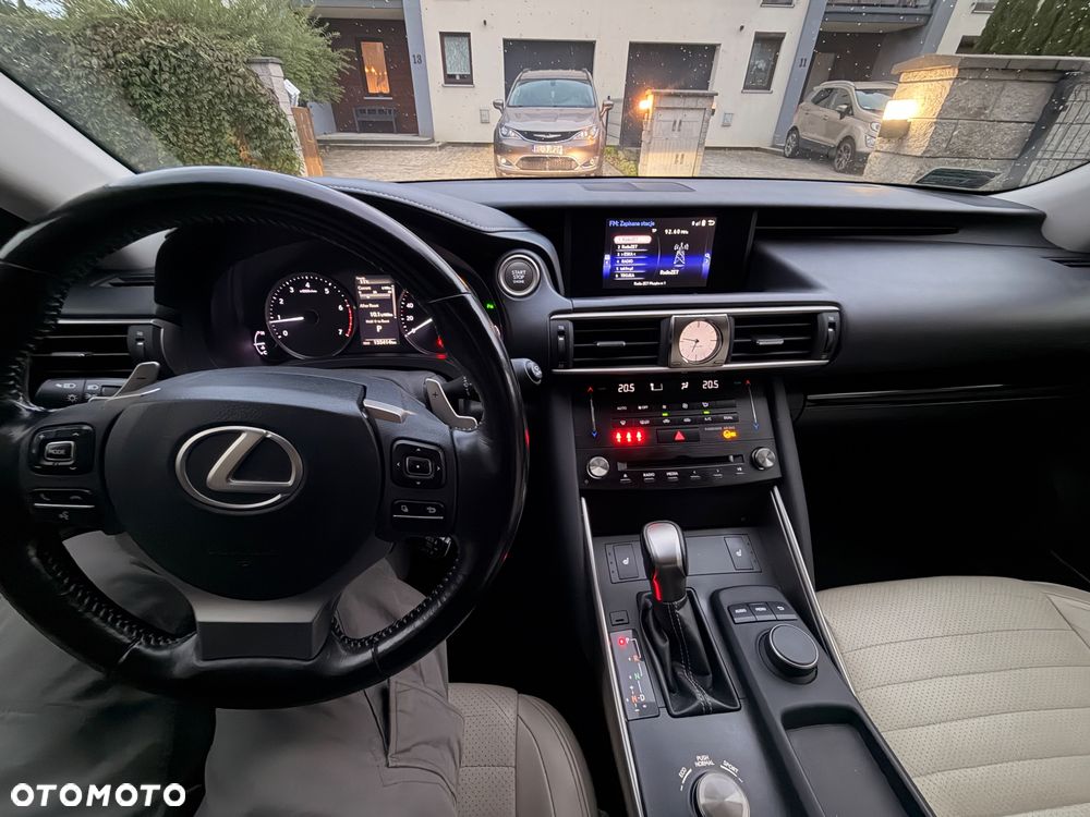Lexus IS 200t / 300 Elegance - 20