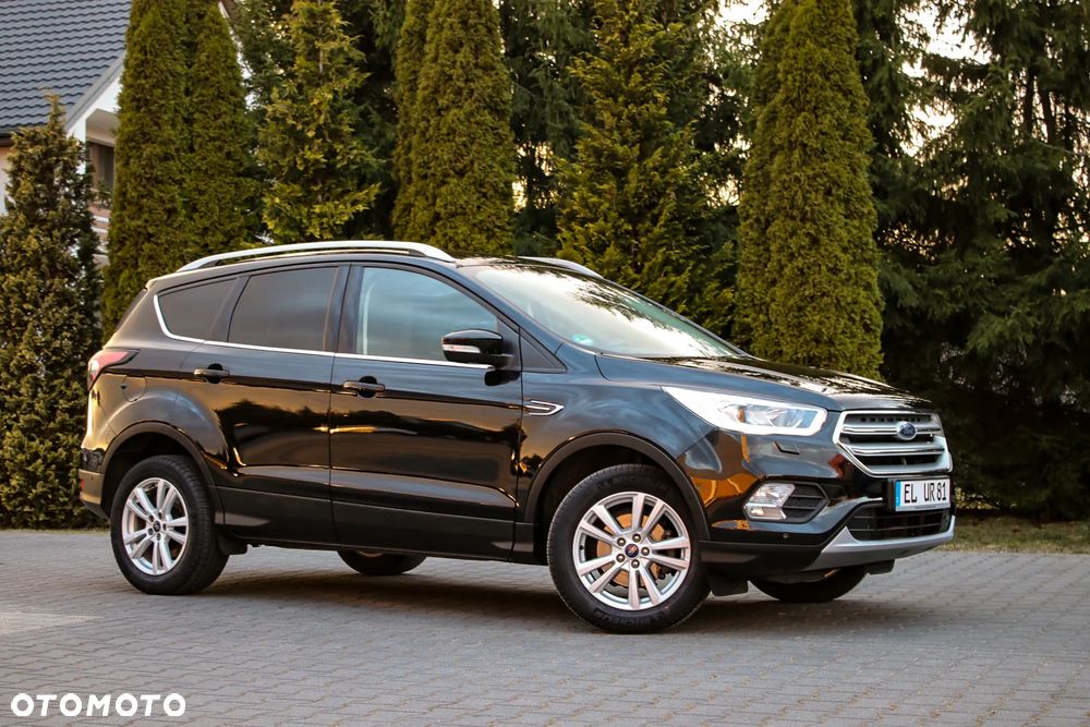 Ford Kuga 1.5 EcoBoost 2x4 Titanium - 4