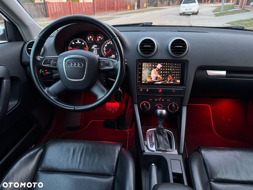 Audi A3 Sportback 2.0 TDI DPF S tronic S line Sportpaket - 25