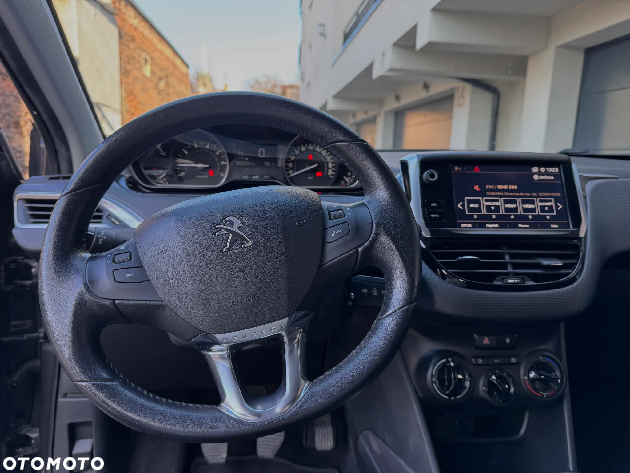 Peugeot 2008 1.2 Pure Tech Active - 11