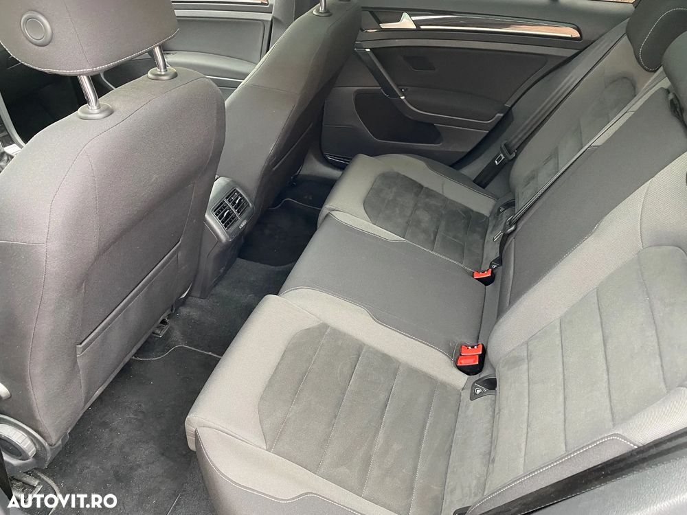 Volkswagen Golf 1.6 TDI DSG Highline - 16