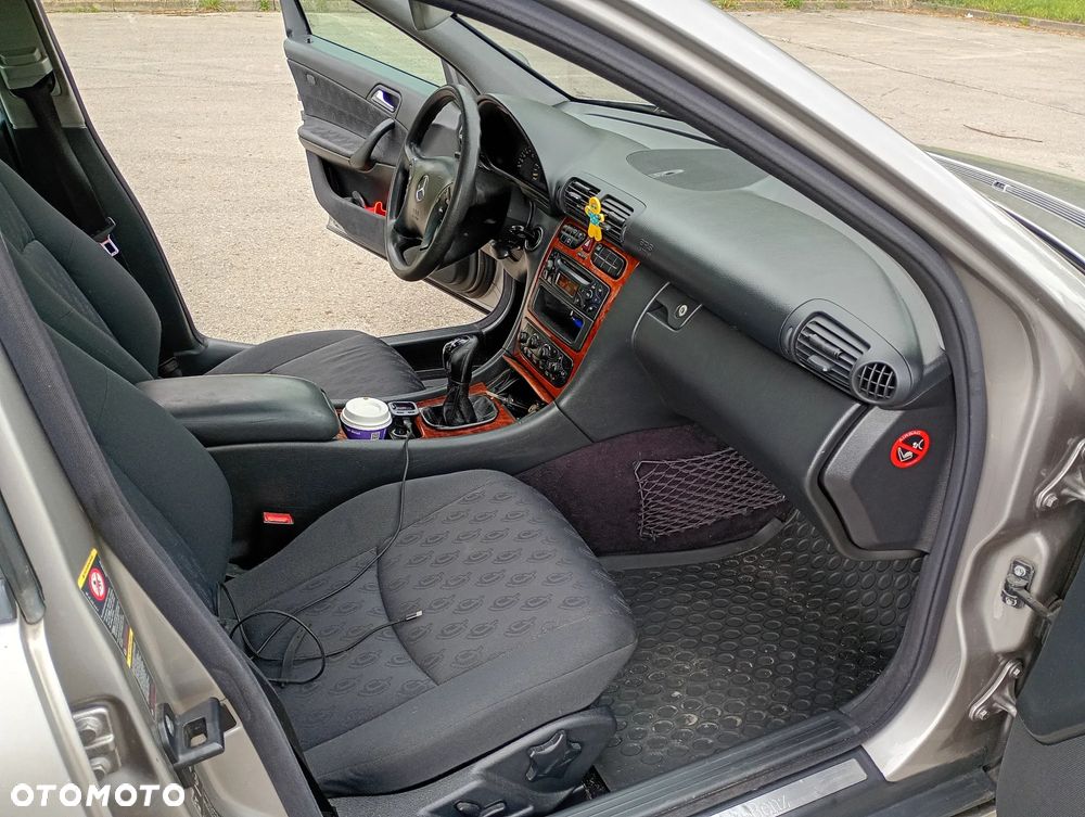 Mercedes-Benz Klasa C 220 T CDI Elegance - 16