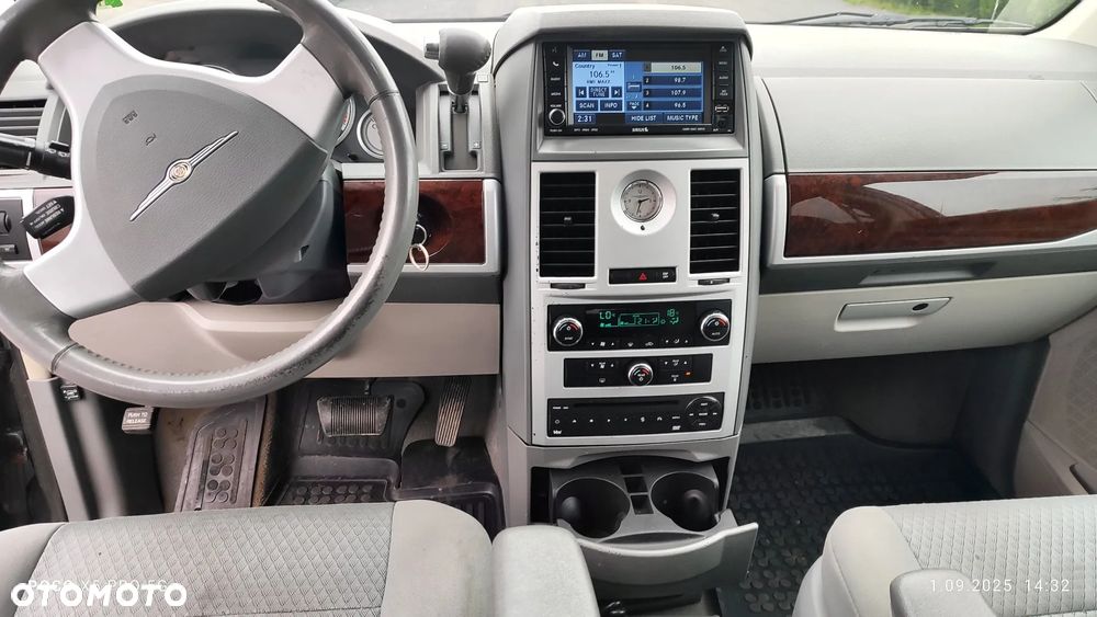 Chrysler Town & Country 4.0 Limited - 14