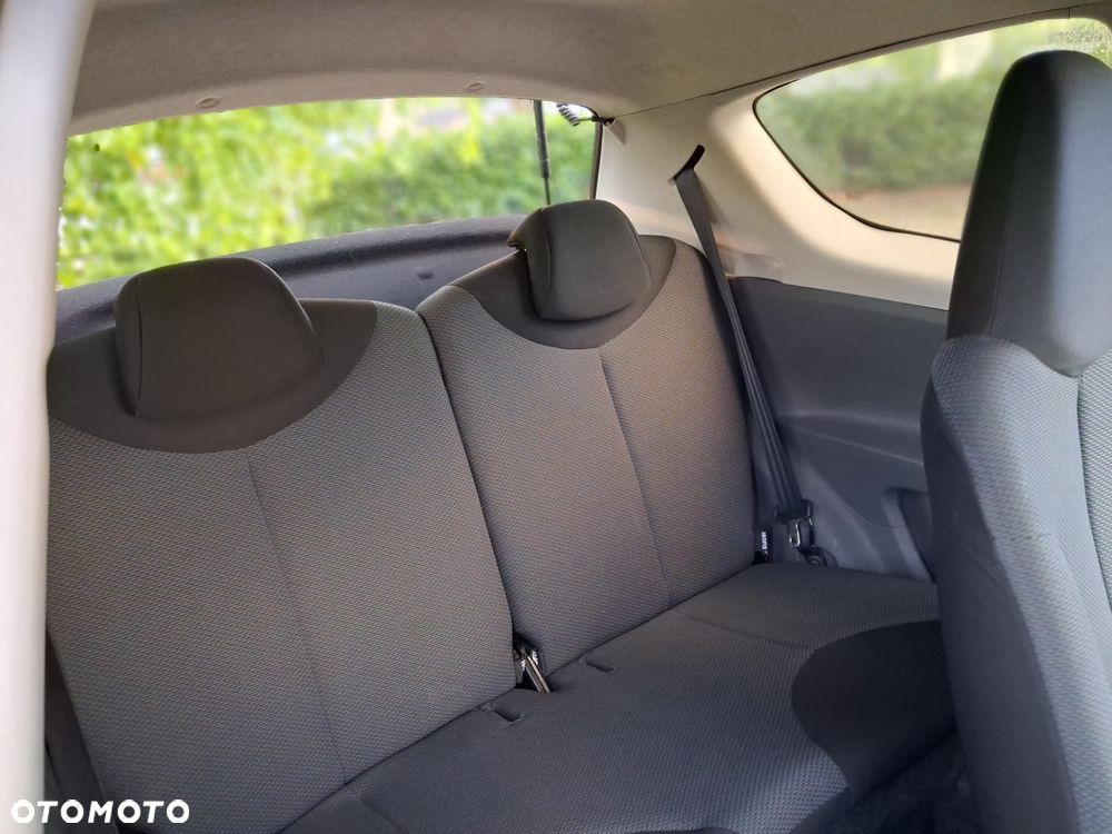 Toyota Aygo - 12