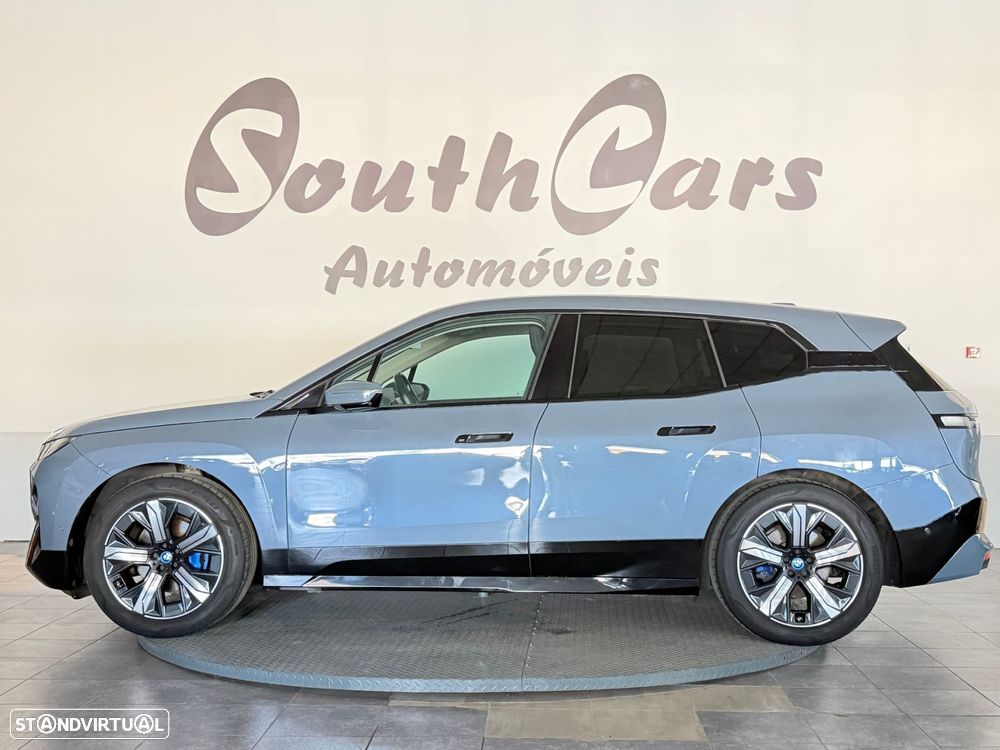 BMW iX xDrive 40 - 10