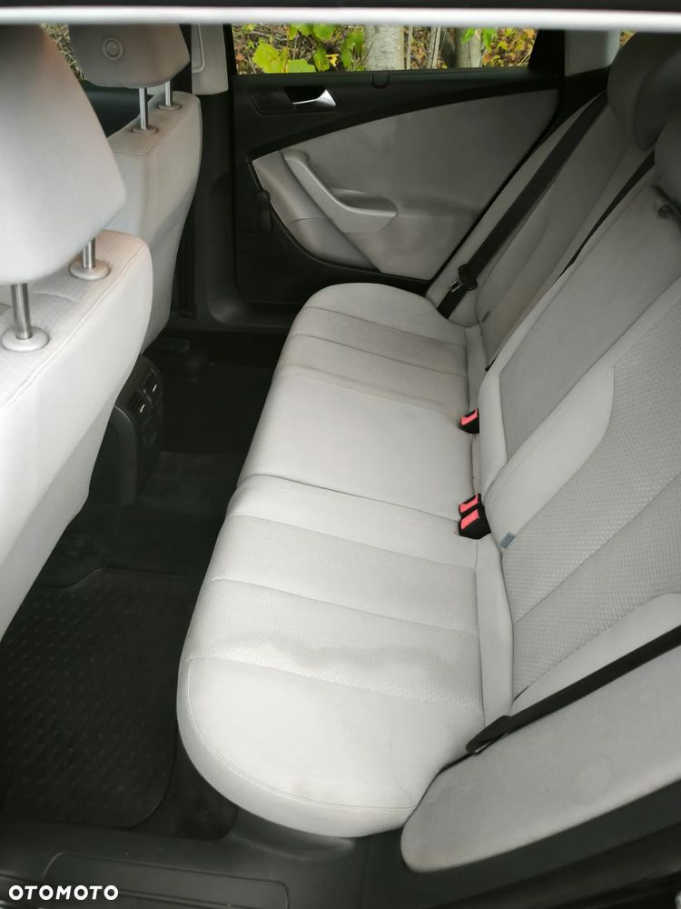 Volkswagen Passat 2.0 TDI Trendline - 7