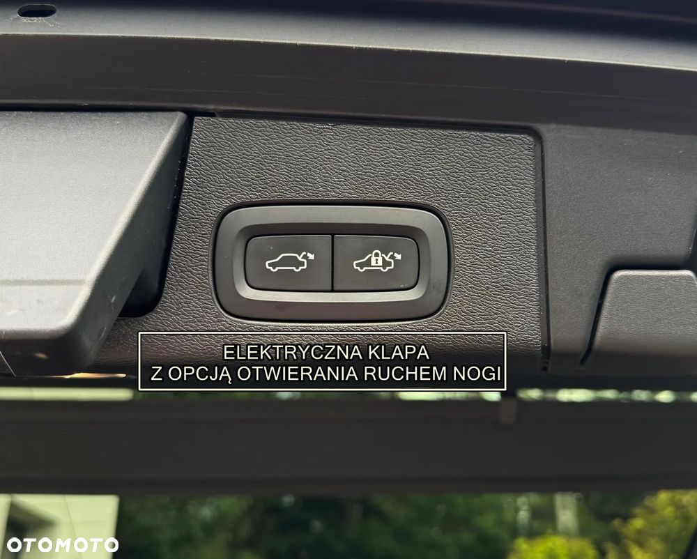 Volvo XC 60 B4 D AWD Plus Dark - 26