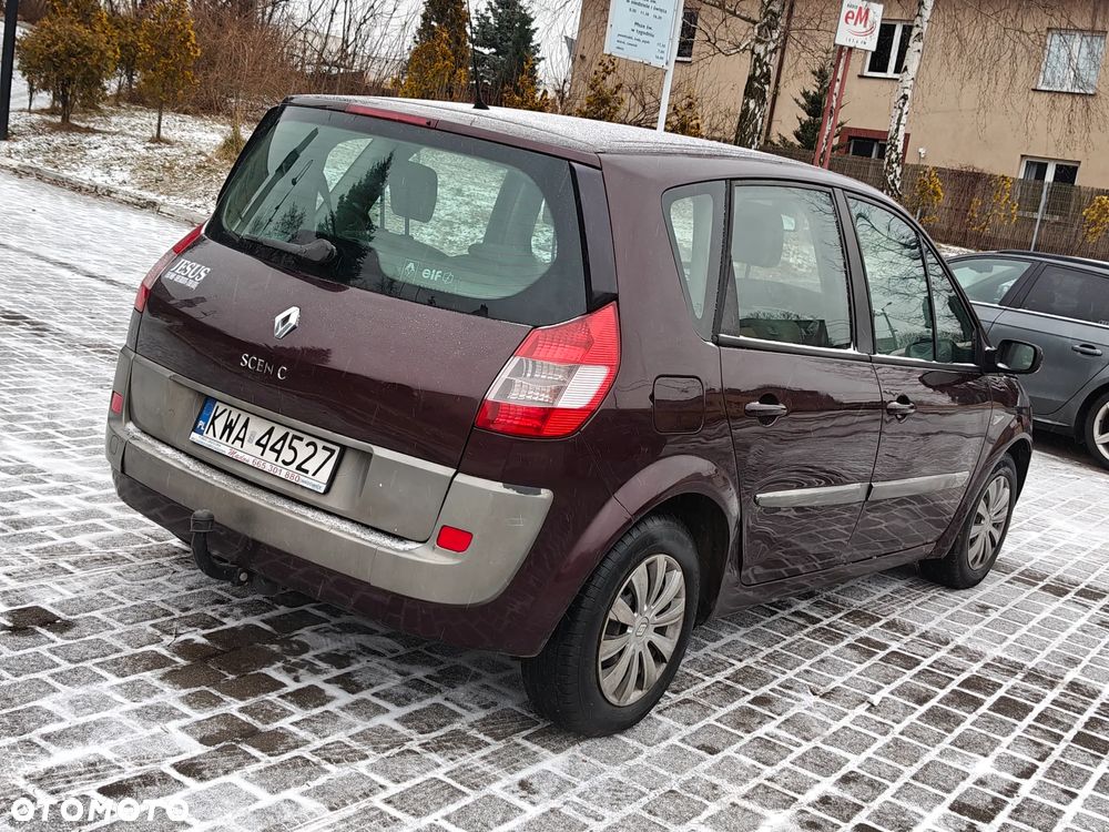 Renault Scenic 1.6 16V Confort Privilege - 13