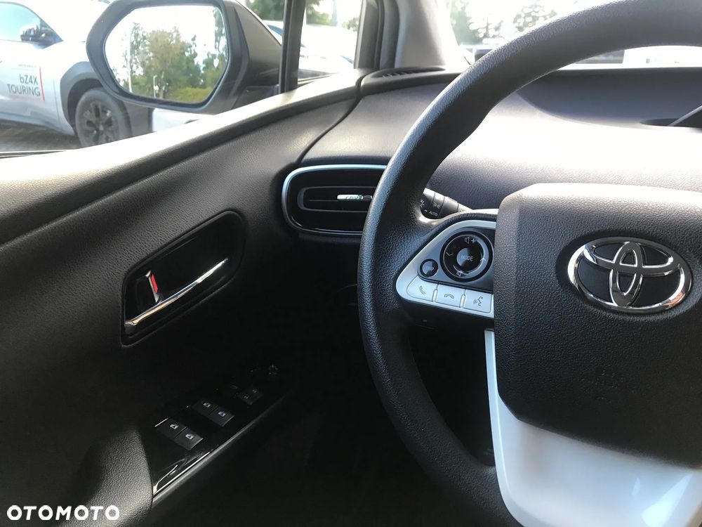Toyota Prius 1.8 Hybrid Premium - 24