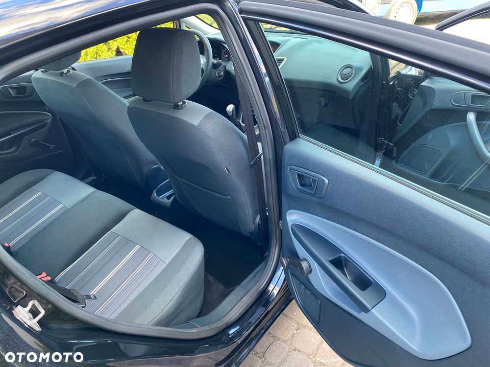Ford Fiesta - 21