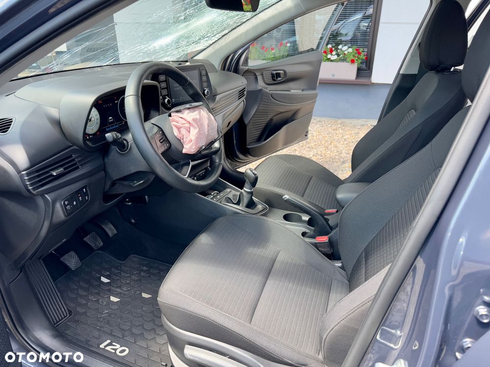 Hyundai i20 - 12