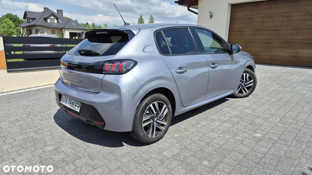 Peugeot 208 - 3