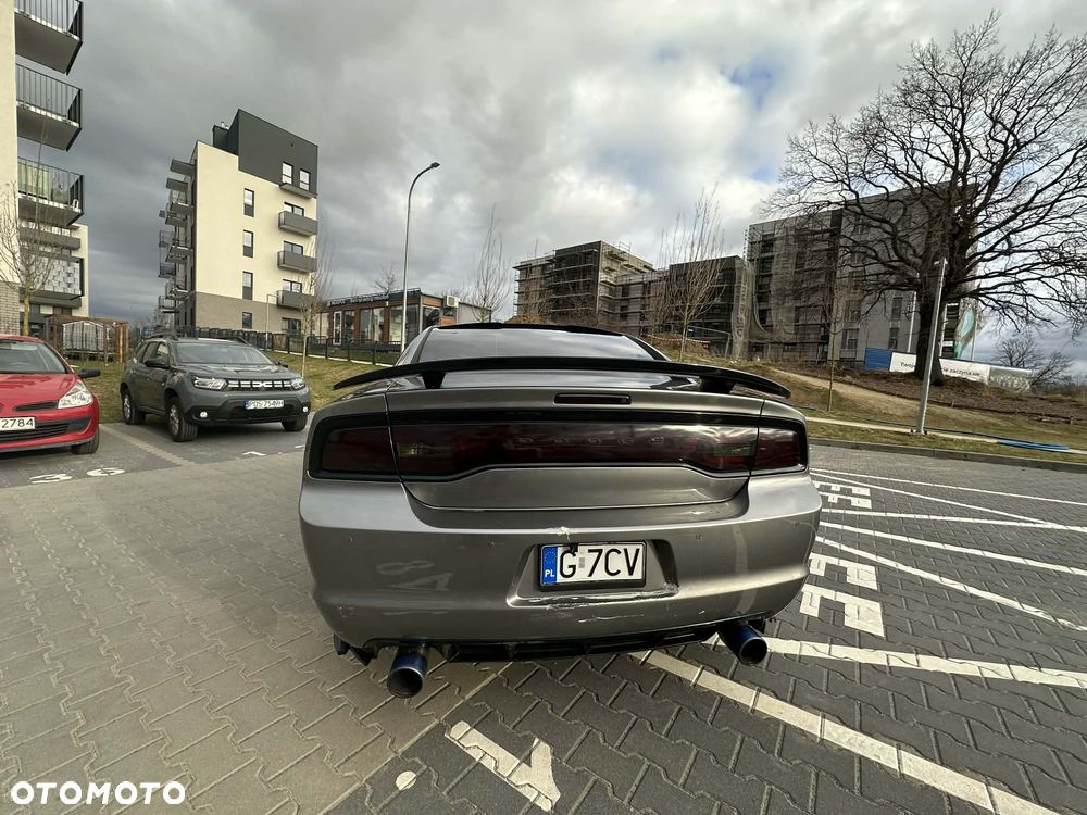 Dodge Charger - 4