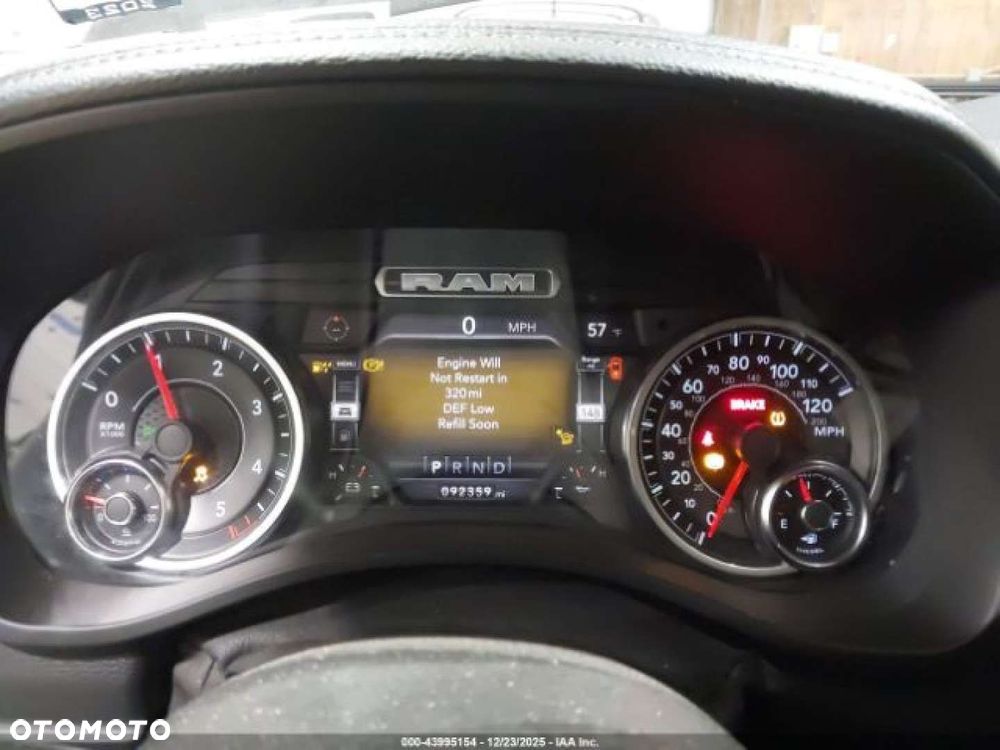 RAM 1500 - 12