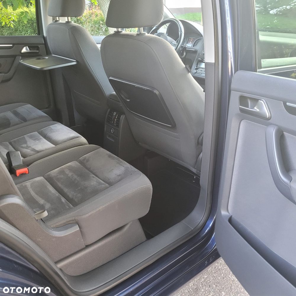 Volkswagen Touran 2.0 TDI DPF Comfortline - 26