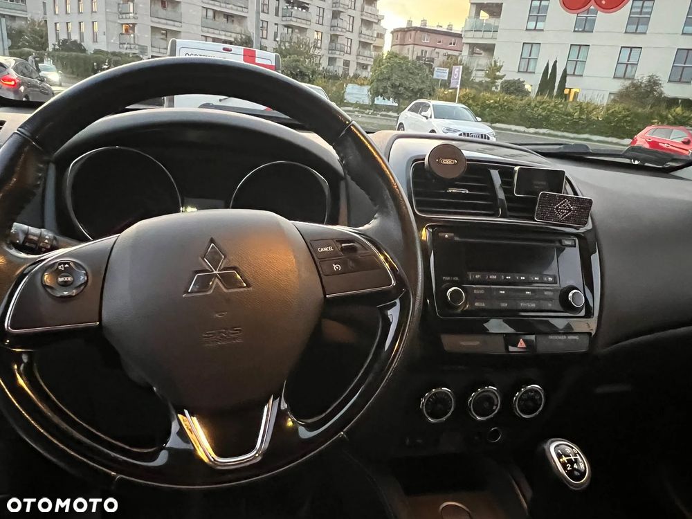 Mitsubishi ASX 1.6 Inform - 16