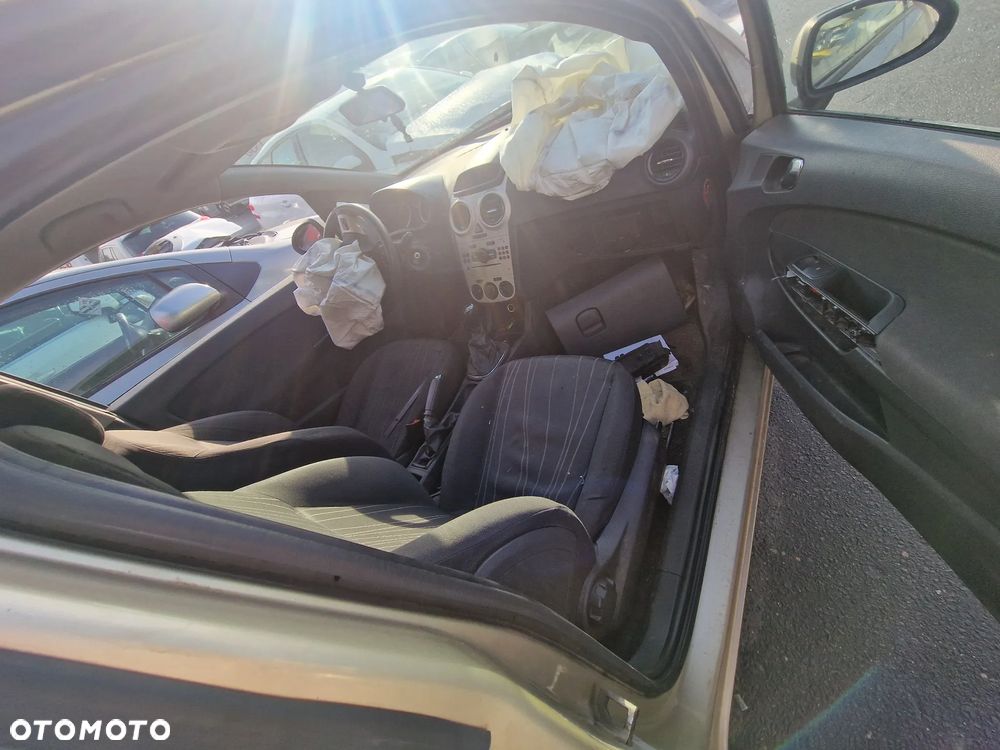 Opel Corsa 2007r 1.3d 66Kw Cała na części - 2