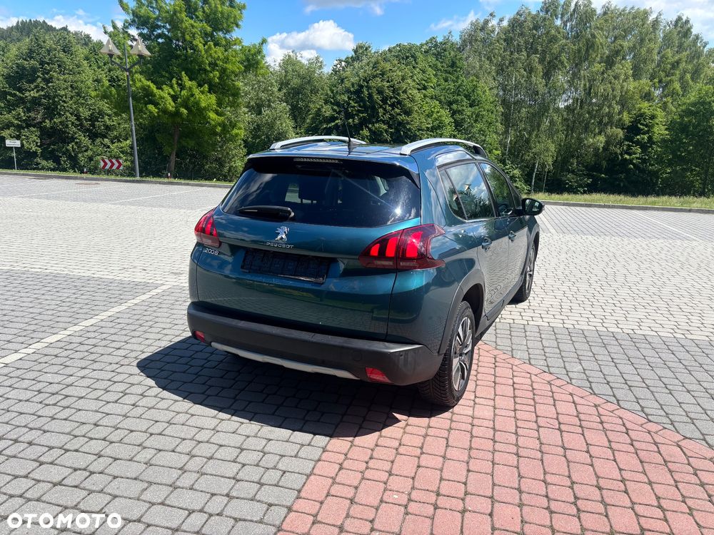 Peugeot 2008 PureTech 130 Allure - 5