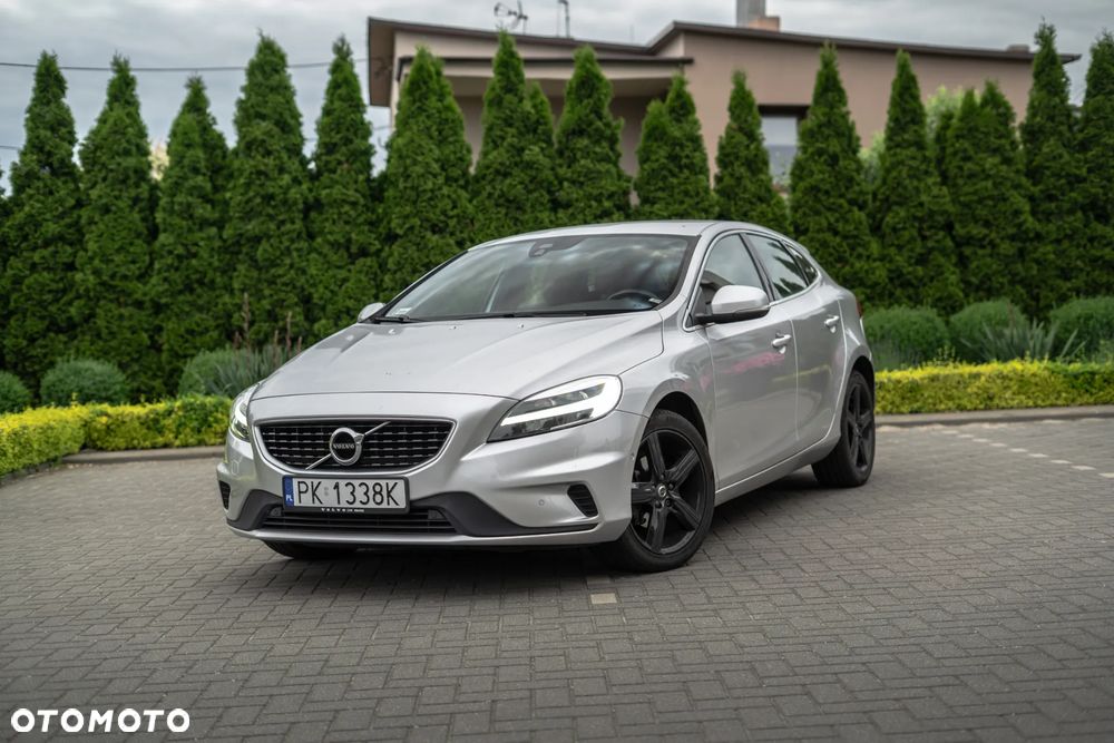 Volvo V40 D2 Drive-E SCR R-Design Momentum - 10