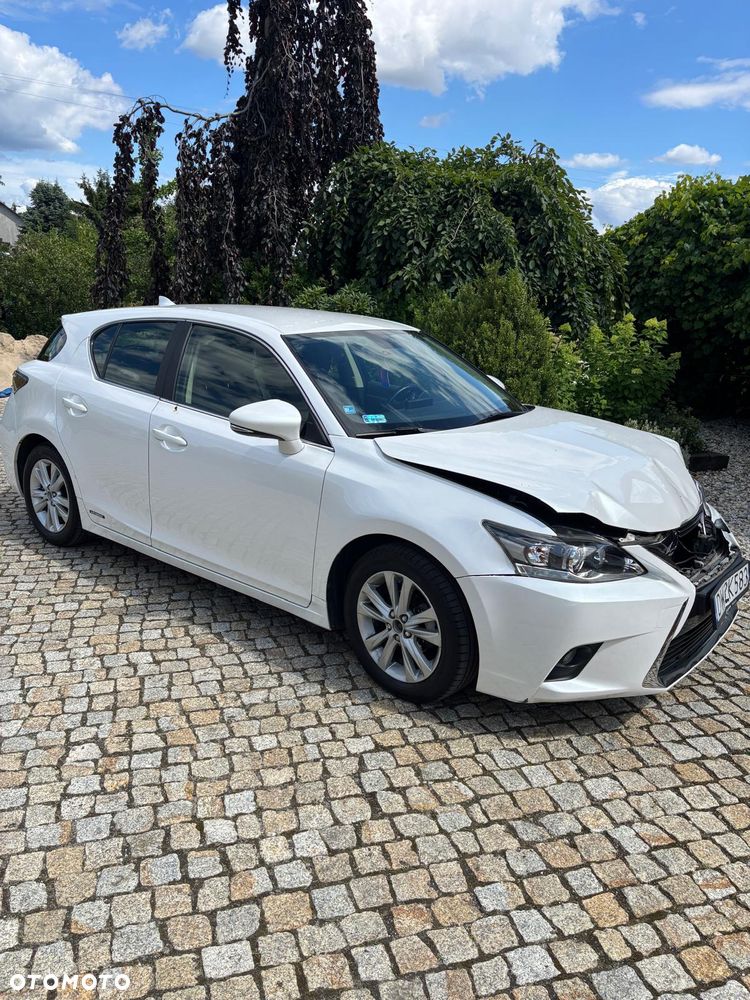 Lexus CT - 1