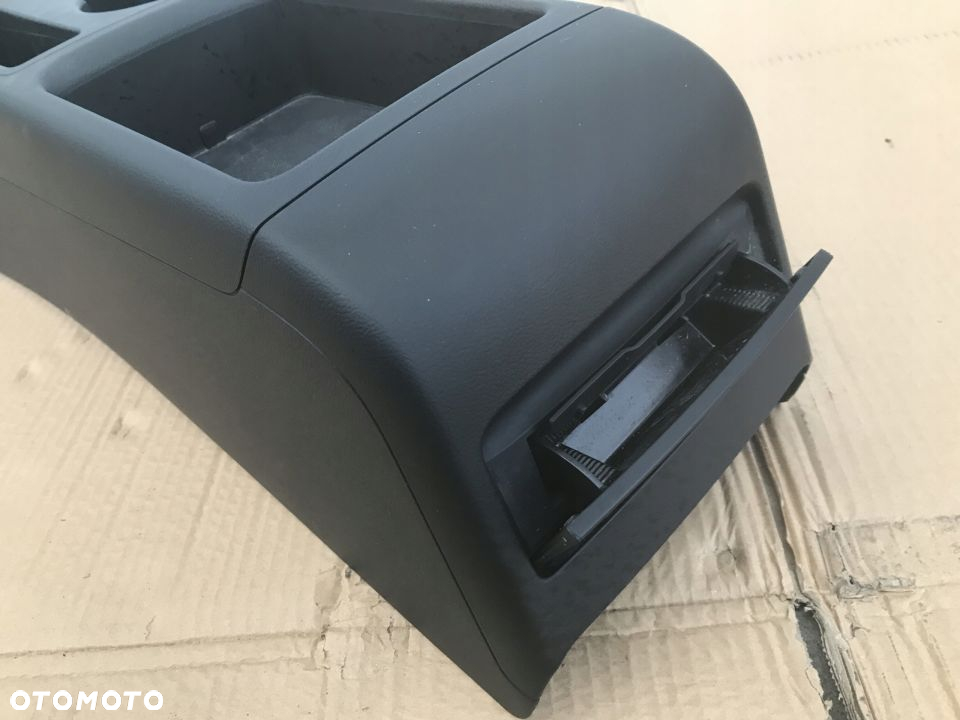 Tunel środkowy AUDI A4 B8 uchwyt na kubki napoje 8K0863244 - 4