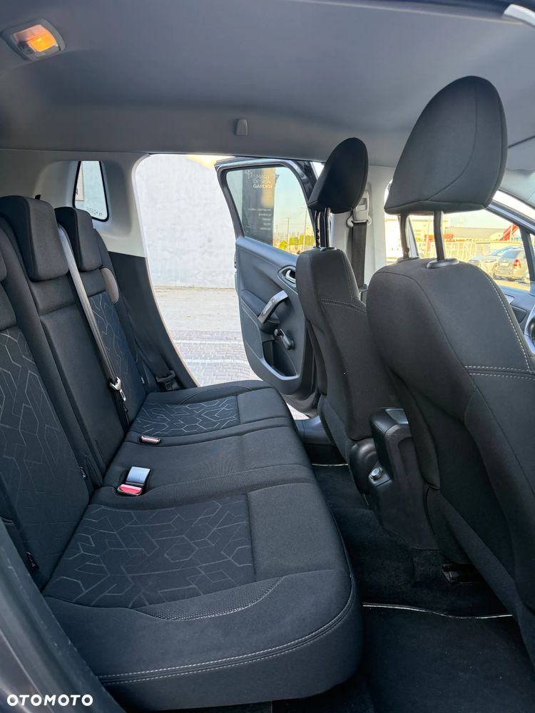 Peugeot 2008 1.2 Pure Tech Style - 17