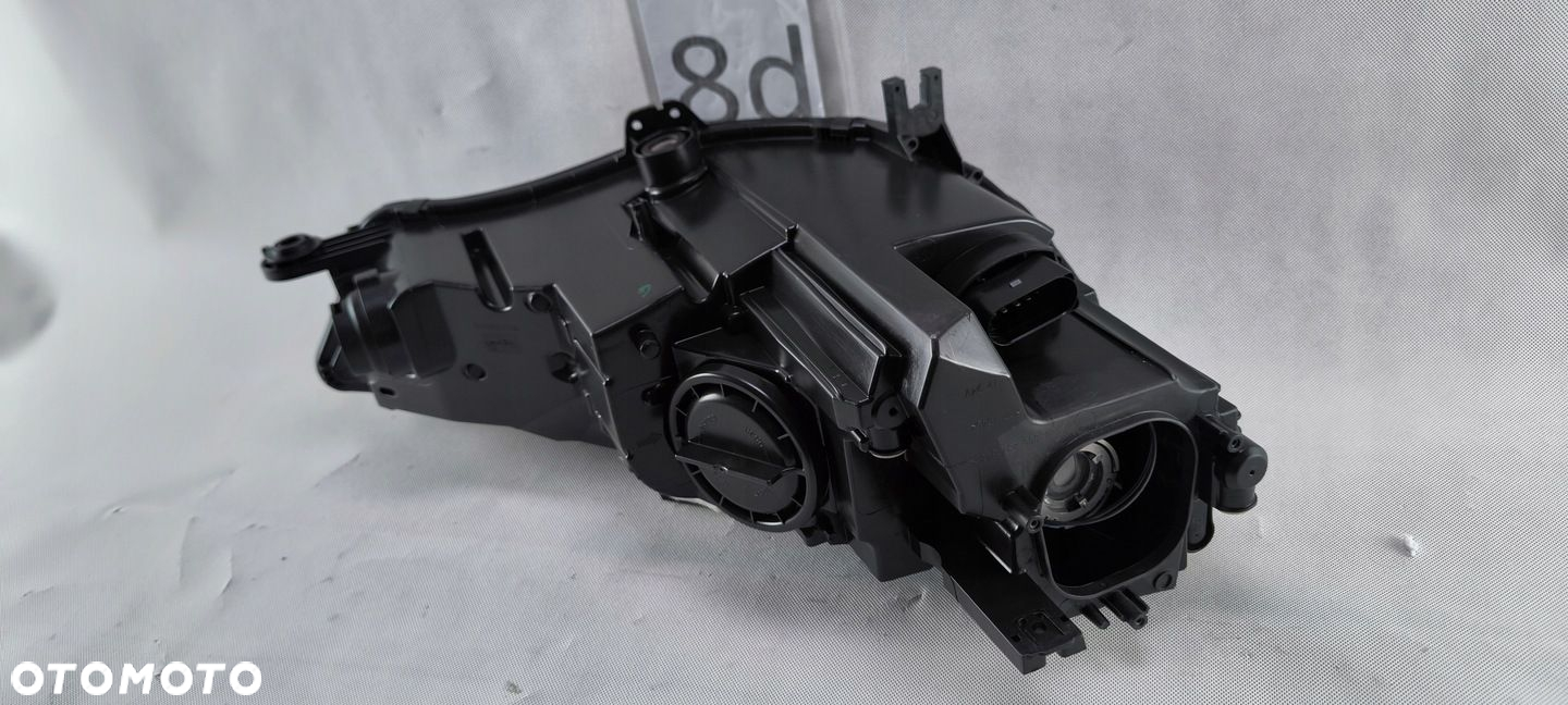 AUDI A4 B9 8W0 XENON LEWY REFLEKTOR LAMPA 8W0941005 - 8