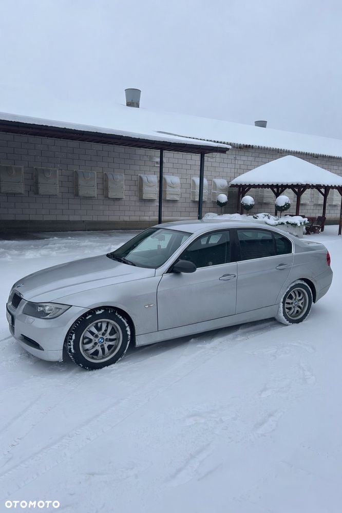 BMW Seria 3 325i - 2