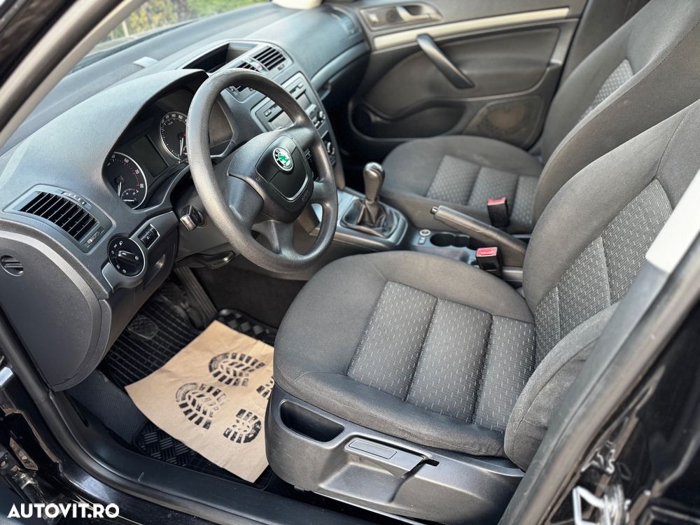 Skoda Octavia 1.4 Ambiente TSI - 9