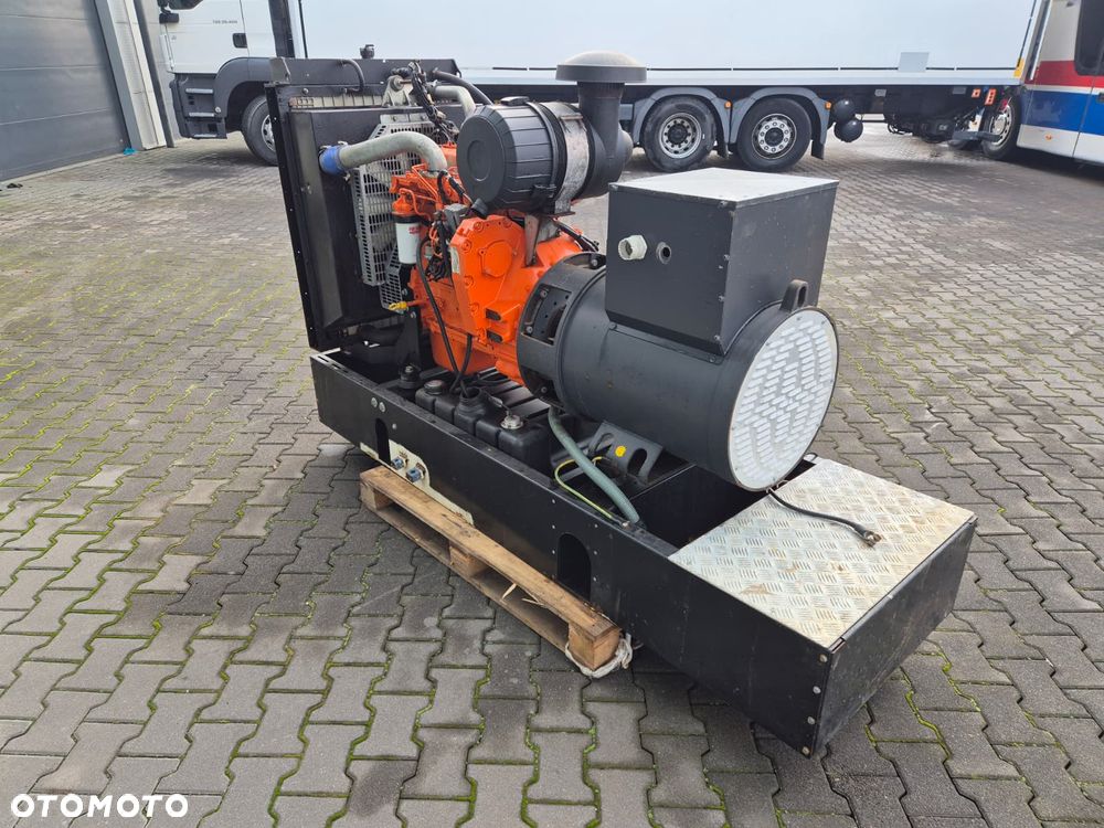Mecalac Mecc Alte ECP34 2S4 - GENERATOR PRĄDU - ZEROWY PRZEBIEG - SDMO 2005 - SILNIKI NISKOWOLTOWE ABB M3HP - TRANSPORT - 5