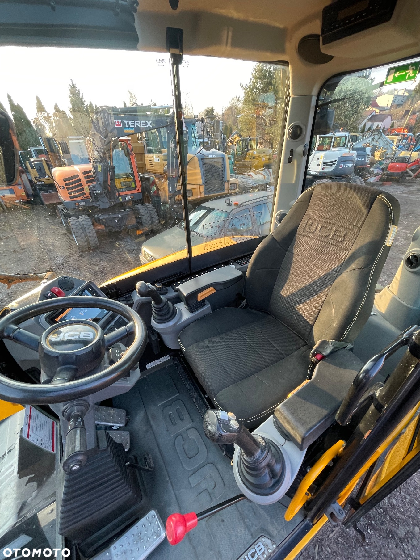 JCB HYDRADIG - 6