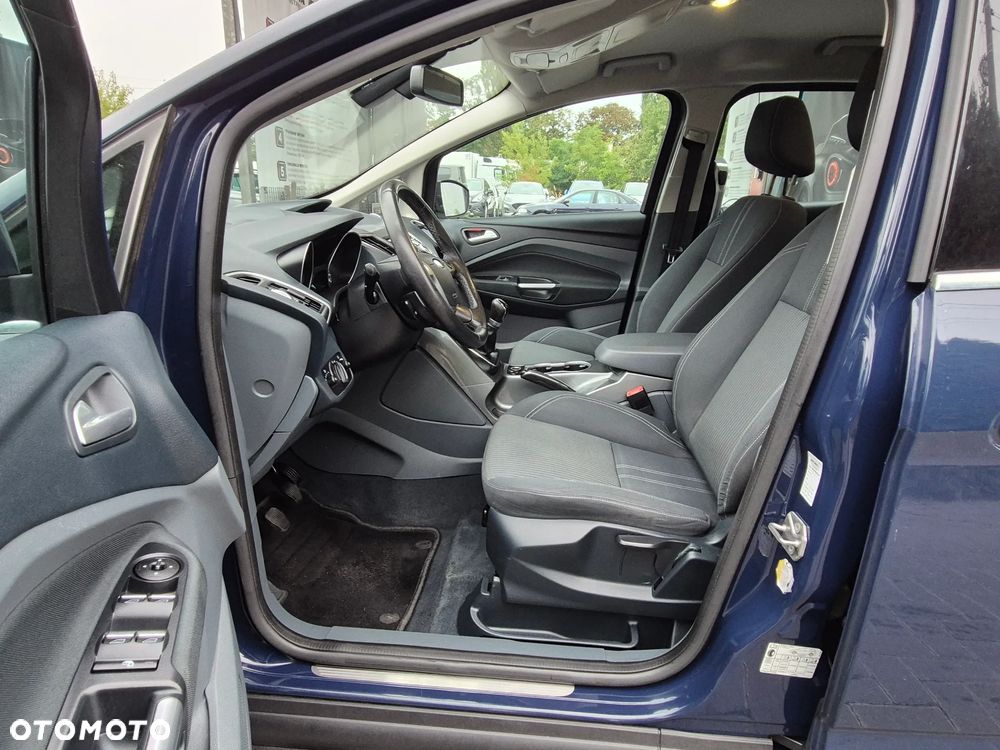 Ford Grand C-MAX - 22