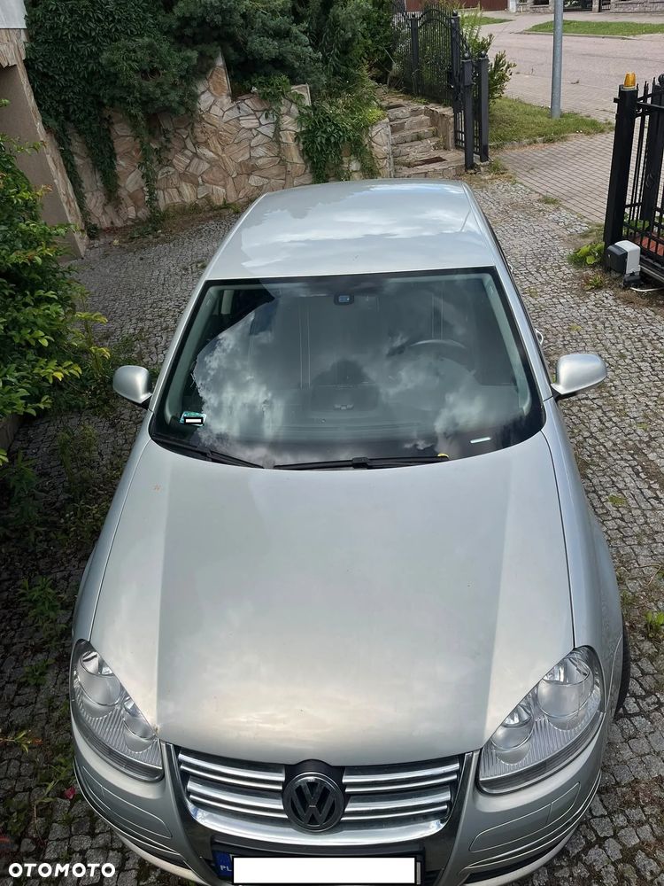 Volkswagen Jetta 1.4 TSI Comfortline - 1