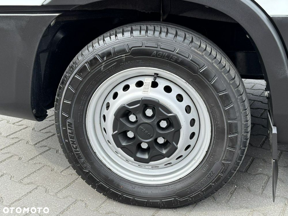 Iveco Daily 35S18 H - 12