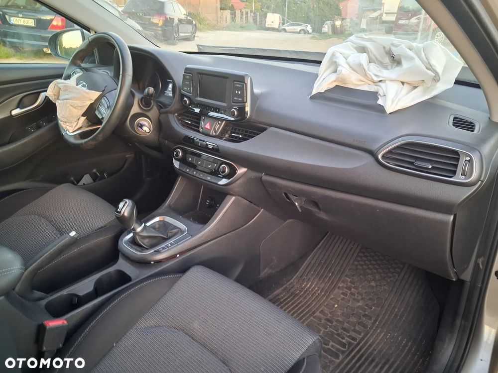 Hyundai i30 - 19