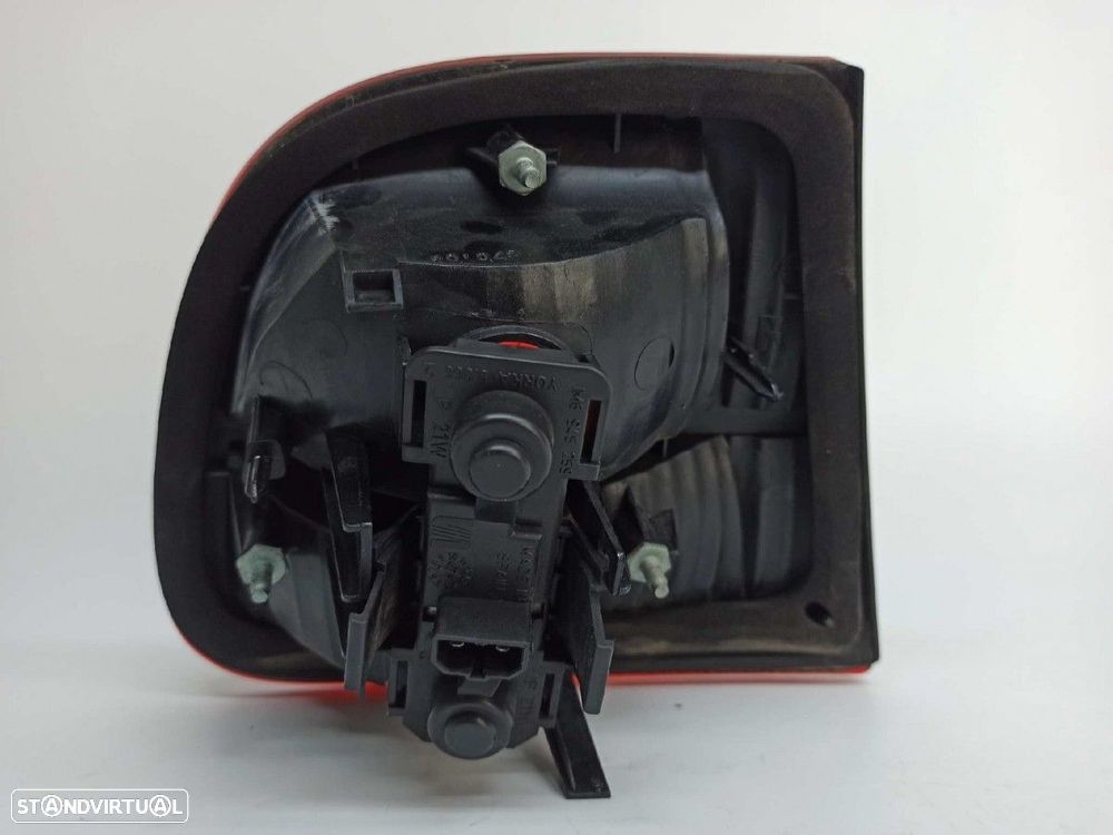 FAROLIM TRASEIRO DIREITO INTERIOR SEAT LEON (1M1) SIGNO - 3