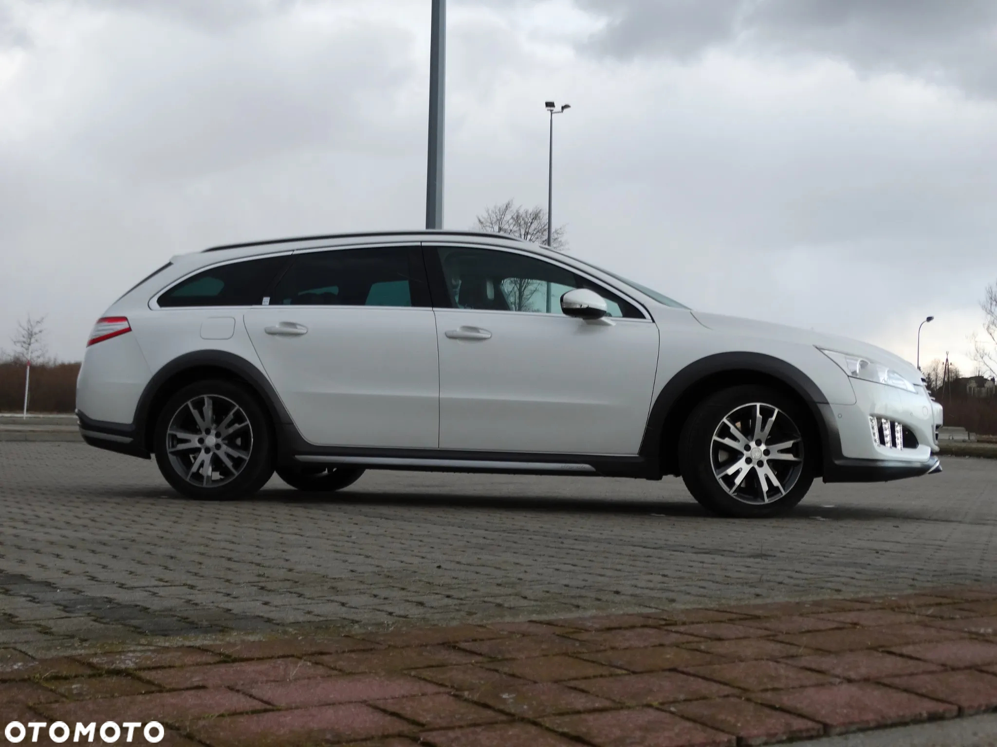 Peugeot 508 RXH 2.0 HDi HYbrid4 - 10