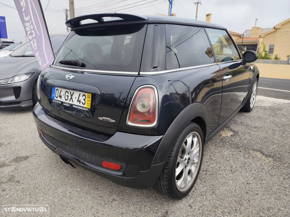 MINI 3 Portas John Cooper Works - 11
