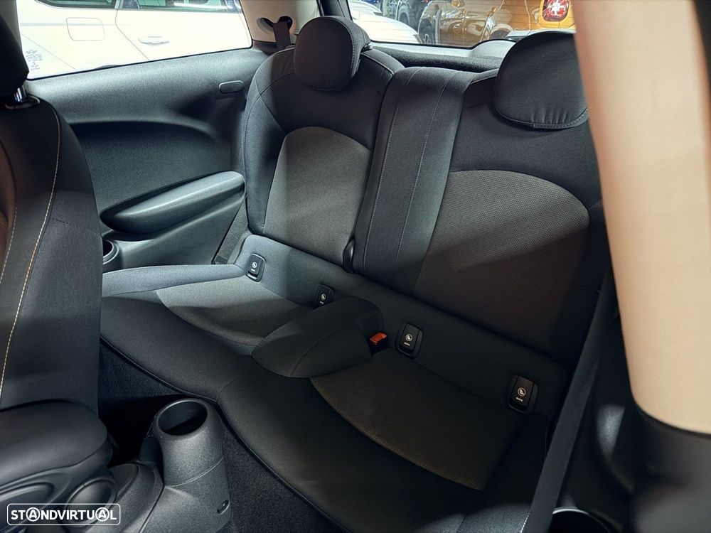 MINI 3 Portas One Yours - 9