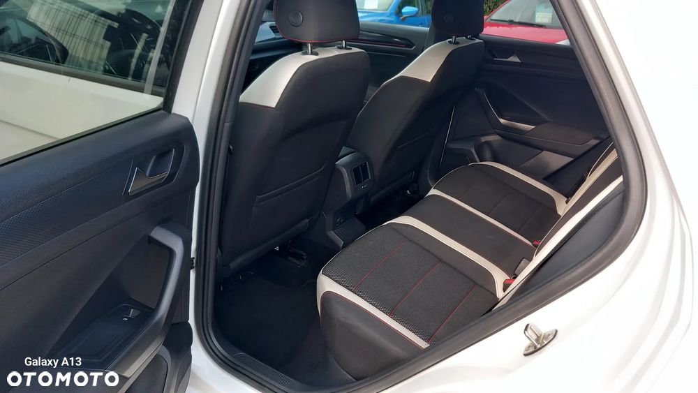 Volkswagen T-Roc 1.5 TSI ACT Premium - 22
