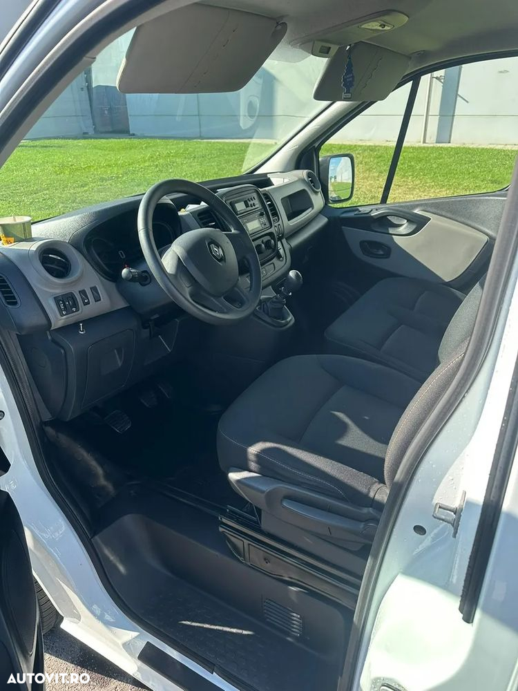 Renault TRAFIC - 8