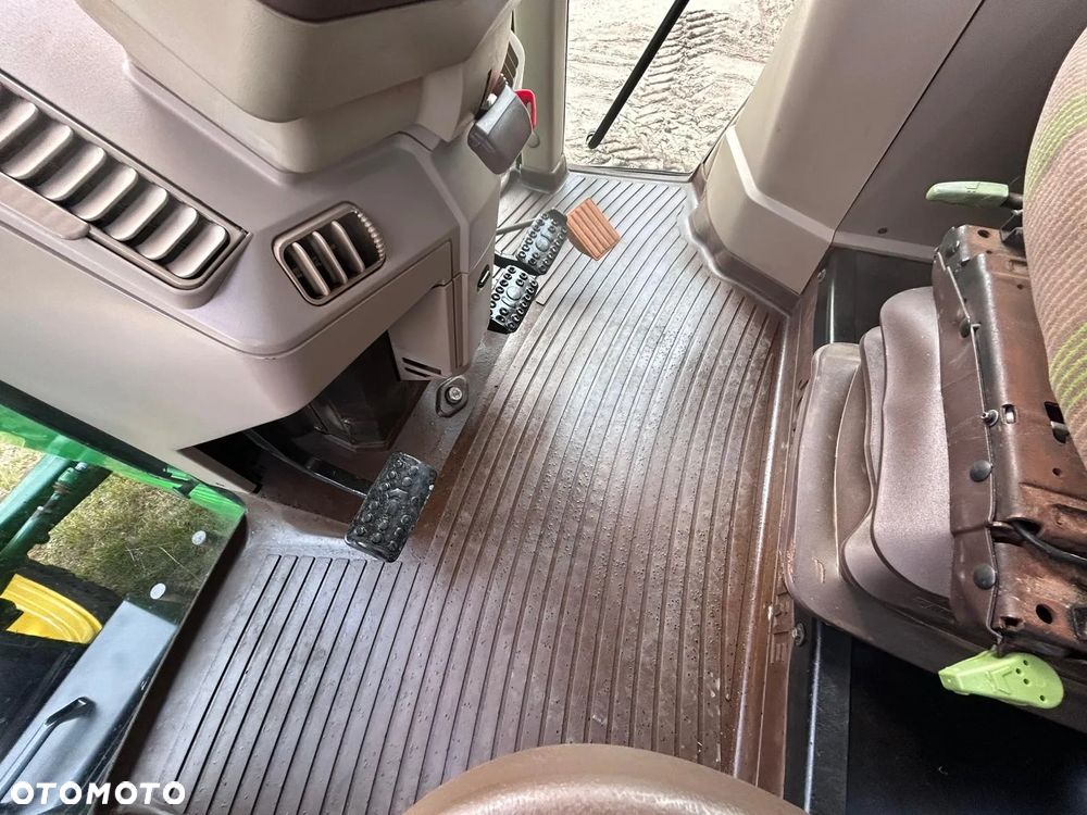 John Deere 6820 - 18