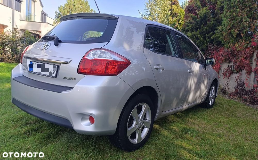 Toyota Auris 1.6 MultiMode Executive - 11