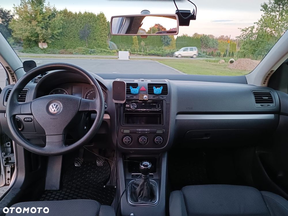 Volkswagen Golf 2.0 TDI Comfortline - 11
